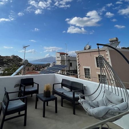 Sonia'S Luxury Apartment With Jacuzzi Kamilari Luaran gambar