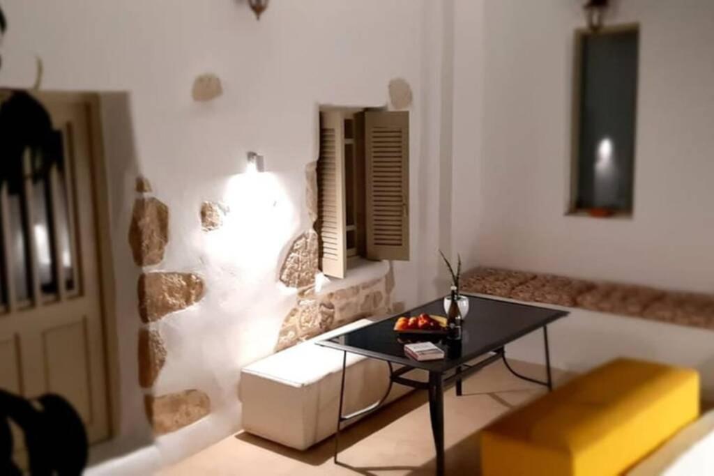 Sonia'S Luxury Apartment With Jacuzzi Kamilari Luaran gambar