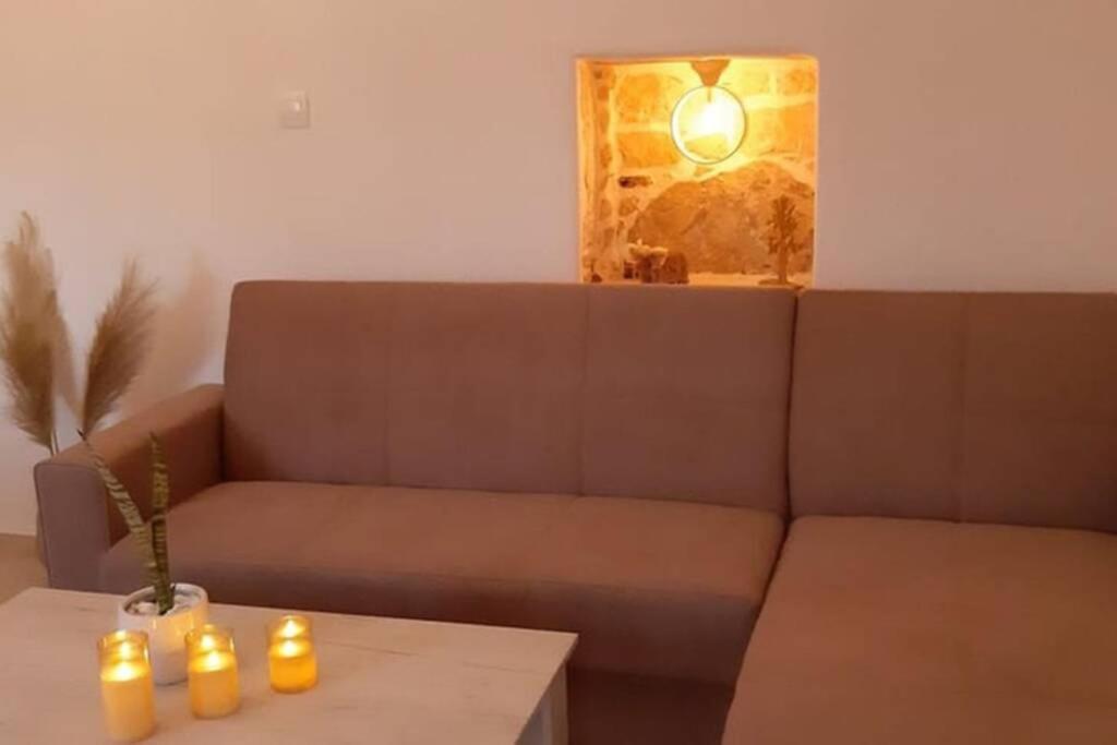 Sonia'S Luxury Apartment With Jacuzzi Kamilari Luaran gambar