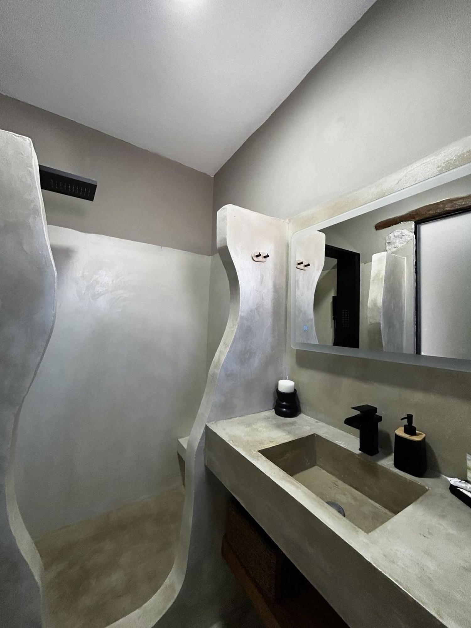 Sonia'S Luxury Apartment With Jacuzzi Kamilari Luaran gambar