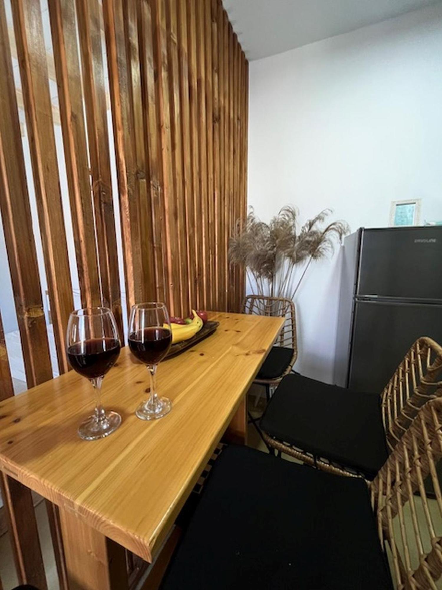 Sonia'S Luxury Apartment With Jacuzzi Kamilari Luaran gambar