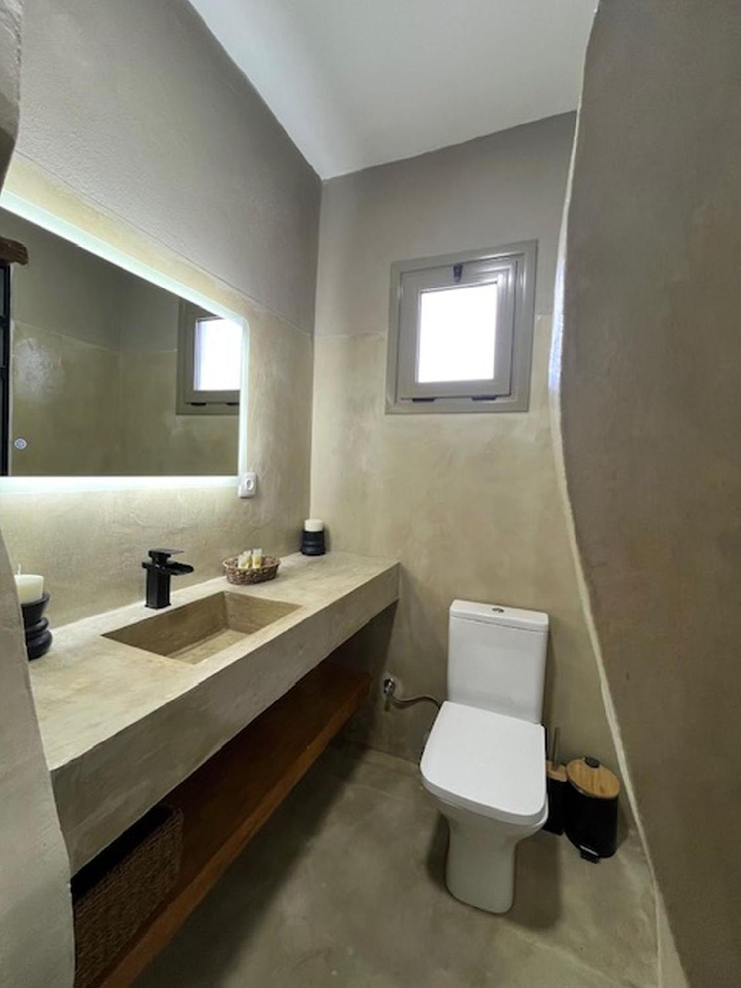 Sonia'S Luxury Apartment With Jacuzzi Kamilari Luaran gambar