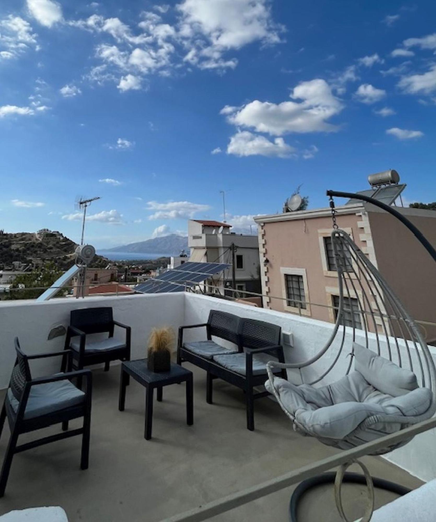 Sonia'S Luxury Apartment With Jacuzzi Kamilari Luaran gambar